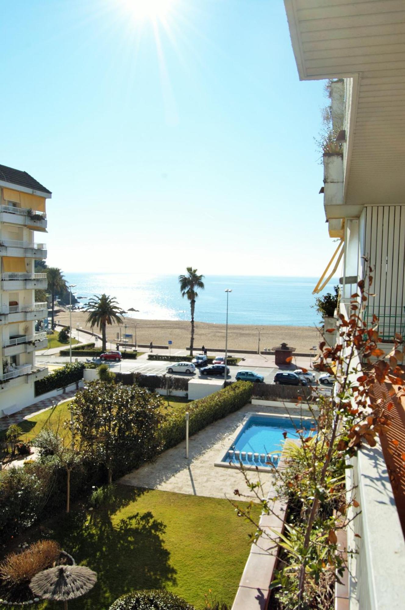 Apartamento Alessia Garden โยเรตเดมาร์ ภายนอก รูปภาพ